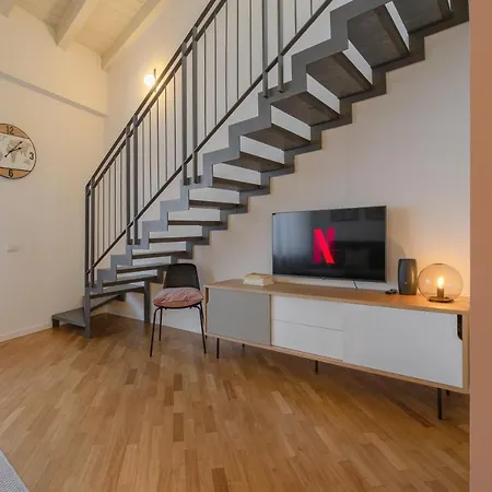 Center Duplex Elegant With Netflix Lejlighed Parma