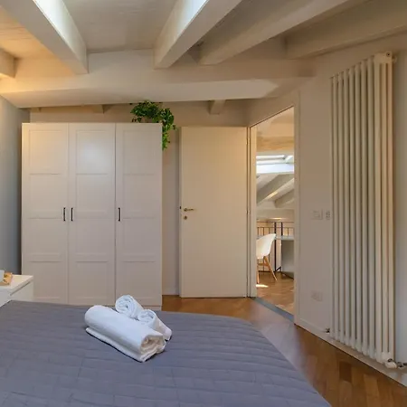 Appartement Center Duplex Elegant With Netflix Parme