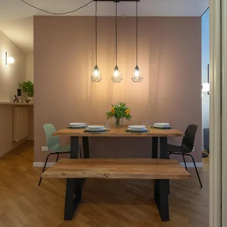Center Duplex Elegant With Netflix * Parme