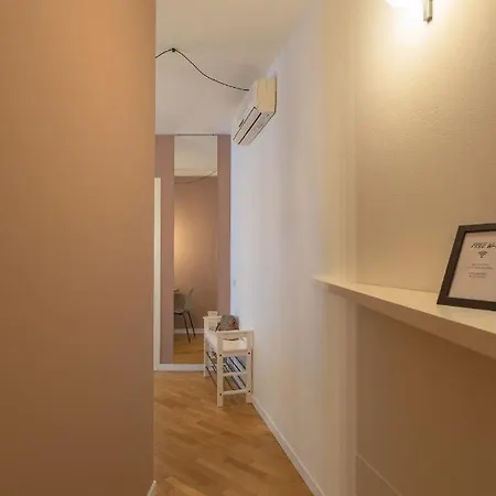 Center Duplex Elegant With Netflix Appartement Parme