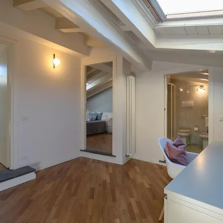 Apartment Center Duplex Elegant With Netflix Parma