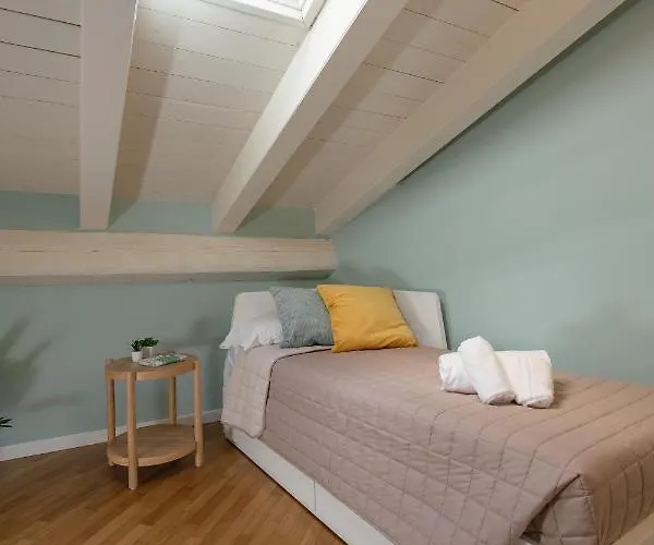 Apartament Center Duplex Elegant With Netflix Parma