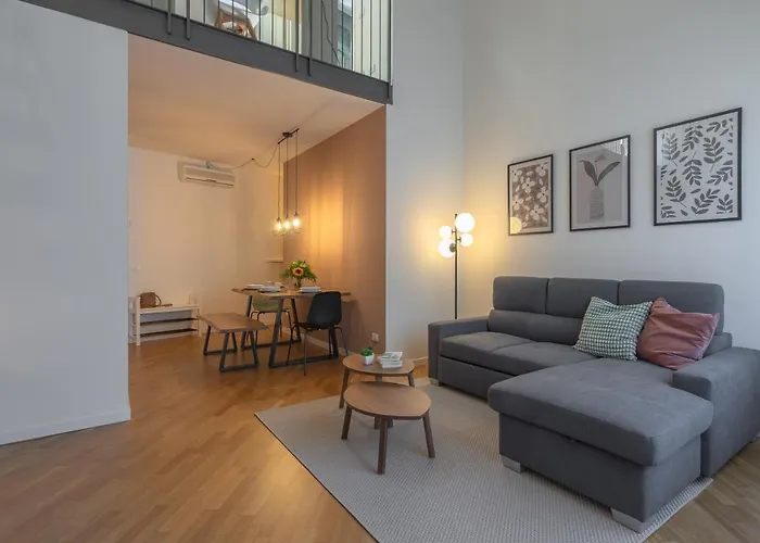 Center Duplex Elegant With Netflix 公寓